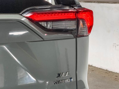 Toyota RAV4 Hybrid XLE 2020