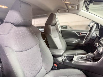 Toyota RAV4 Hybrid XLE 2020