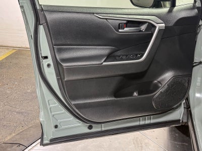 Toyota RAV4 Hybrid XLE 2020