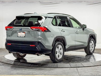 Toyota RAV4 Hybrid XLE 2020