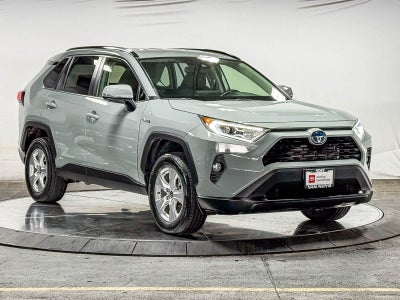 Toyota RAV4 Hybrid XLE 2020