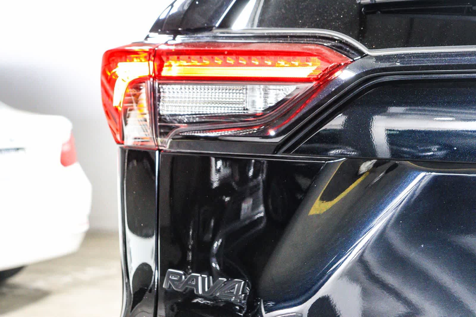 Toyota RAV4 Hybrid XLE 2025