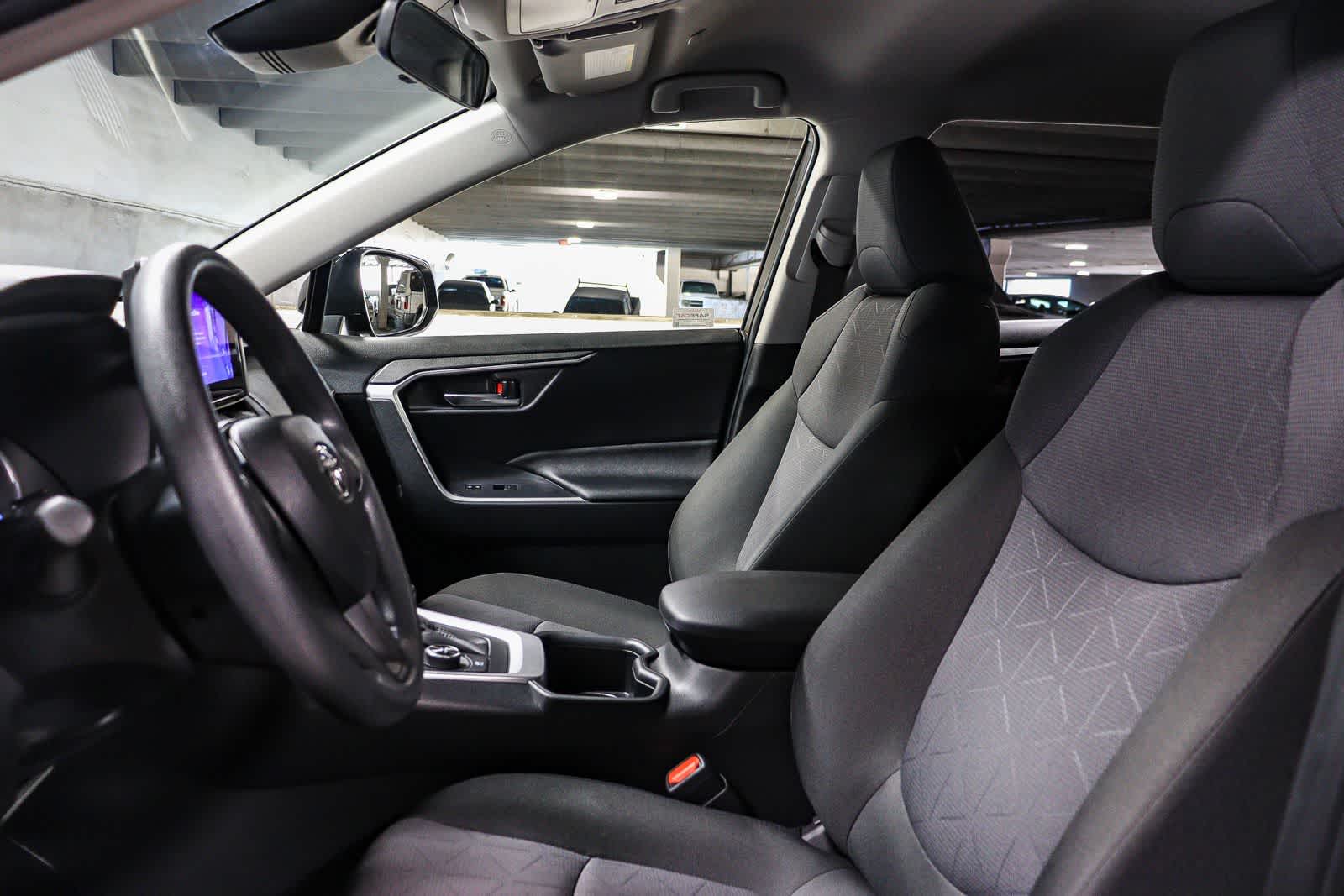 Toyota RAV4 Hybrid XLE 2025