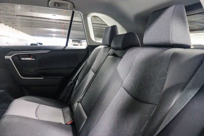 Toyota RAV4 Hybrid XLE 2025
