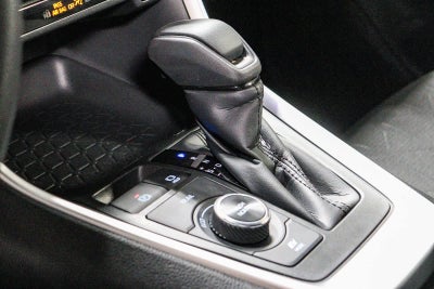 Toyota RAV4 Hybrid XLE 2025