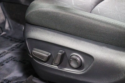 Toyota RAV4 Hybrid XLE 2025