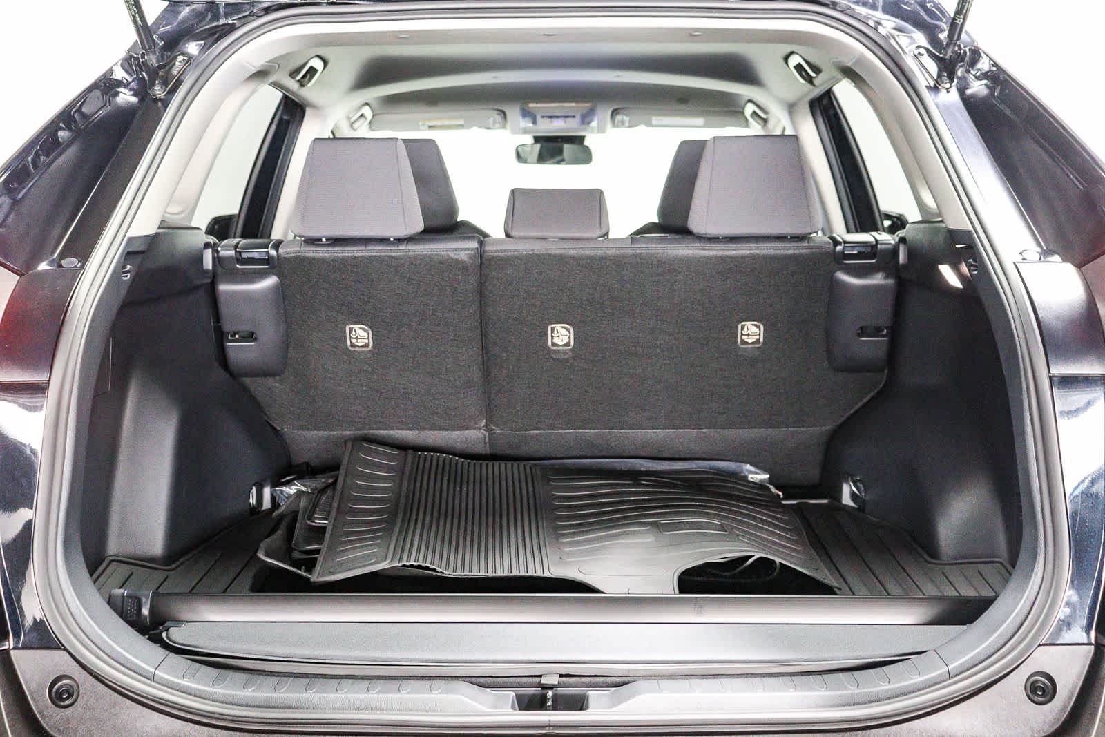 Toyota RAV4 Hybrid XLE 2025