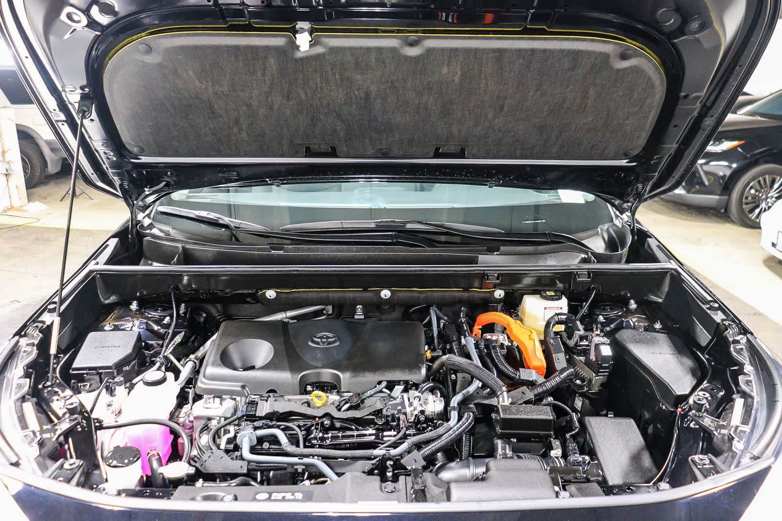 Toyota RAV4 Hybrid XLE 2025