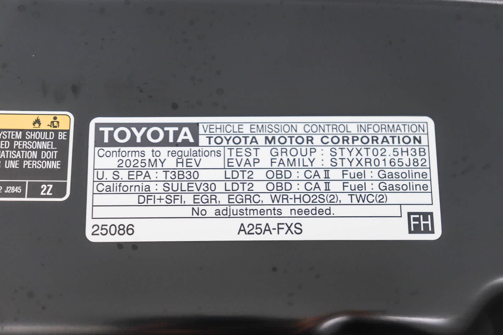 Toyota RAV4 Hybrid XLE 2025