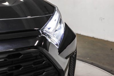 Toyota RAV4 Hybrid XLE 2025