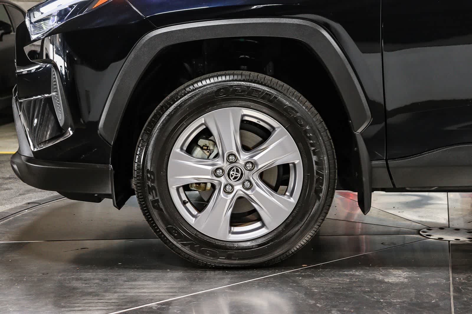 Toyota RAV4 Hybrid XLE 2025