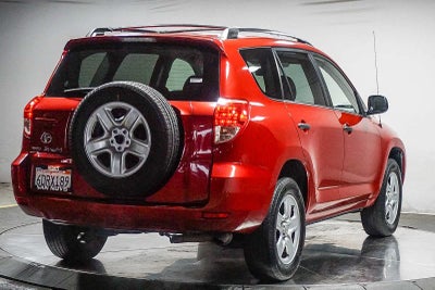 Toyota RAV4 de 2008, tracción delantera, 4 puertas, motor de 4 cilindros, transmisión automática de 4 velocidades (nacional)