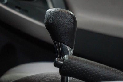 Toyota RAV4 de 2008, tracción delantera, 4 puertas, motor de 4 cilindros, transmisión automática de 4 velocidades (nacional)