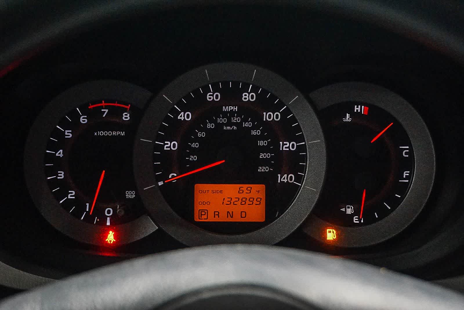 Toyota RAV4 de 2008, tracción delantera, 4 puertas, motor de 4 cilindros, transmisión automática de 4 velocidades (nacional)