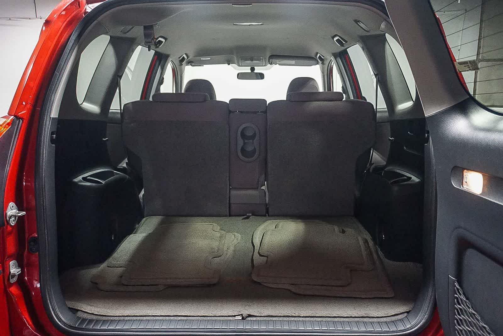 Toyota RAV4 de 2008, tracción delantera, 4 puertas, motor de 4 cilindros, transmisión automática de 4 velocidades (nacional)