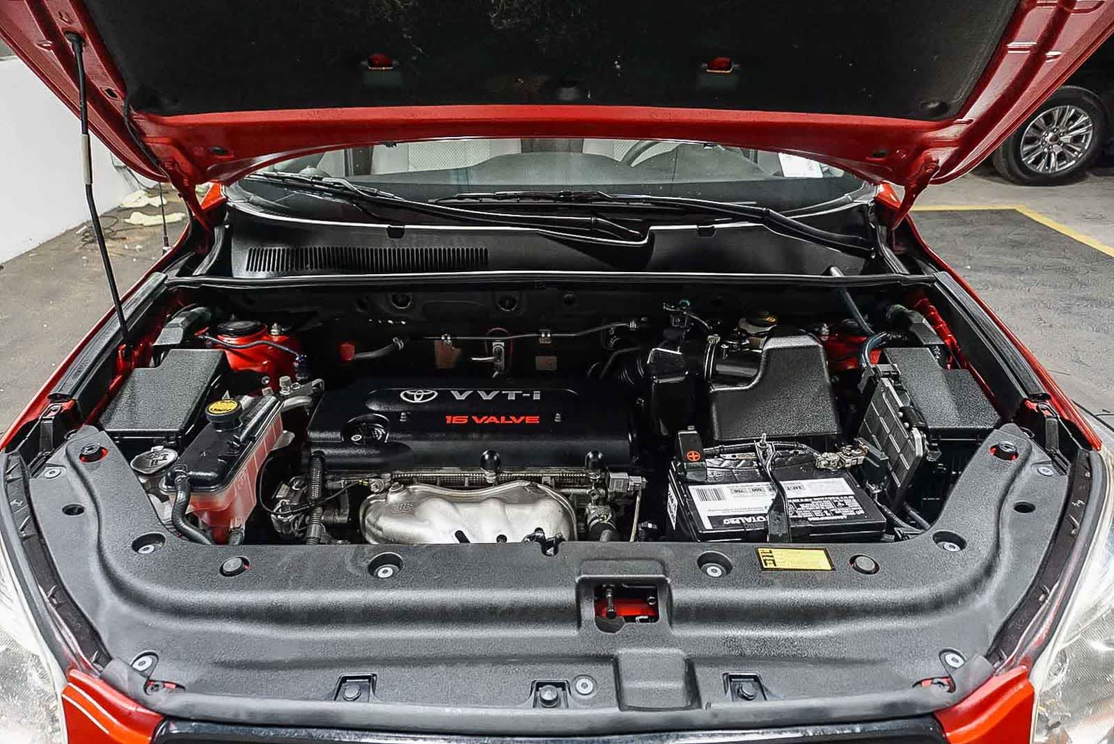 Toyota RAV4 de 2008, tracción delantera, 4 puertas, motor de 4 cilindros, transmisión automática de 4 velocidades (nacional)