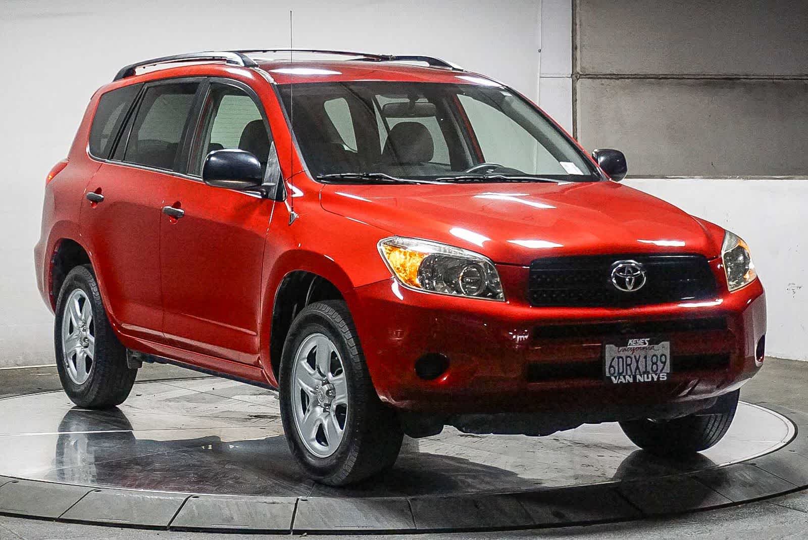 Toyota RAV4 de 2008, tracción delantera, 4 puertas, motor de 4 cilindros, transmisión automática de 4 velocidades (nacional)