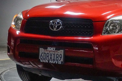 Toyota RAV4 de 2008, tracción delantera, 4 puertas, motor de 4 cilindros, transmisión automática de 4 velocidades (nacional)