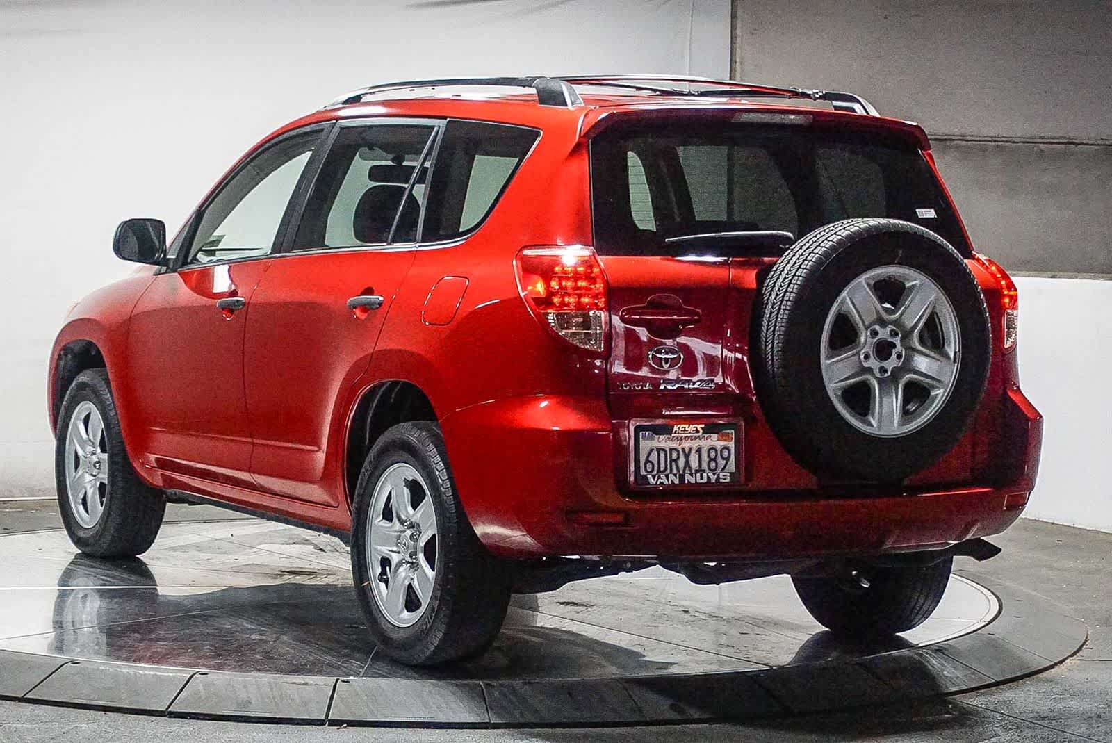 Toyota RAV4 de 2008, tracción delantera, 4 puertas, motor de 4 cilindros, transmisión automática de 4 velocidades (nacional)