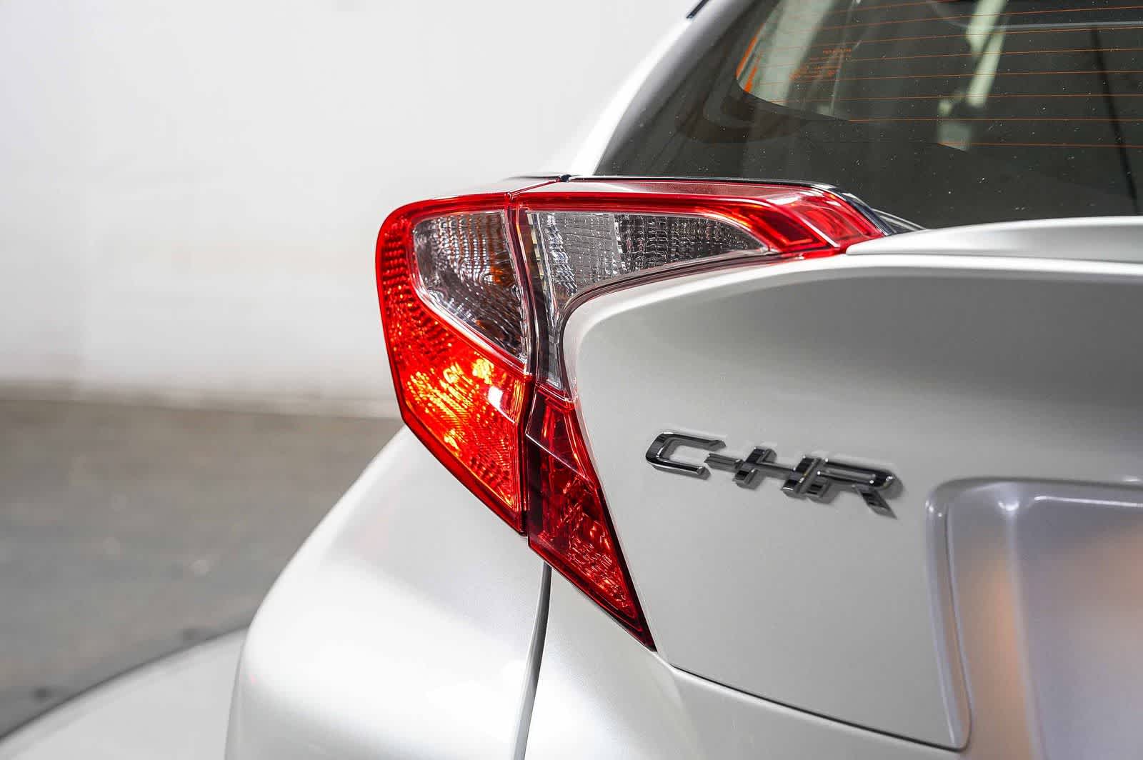 Toyota C-HR LE 2019