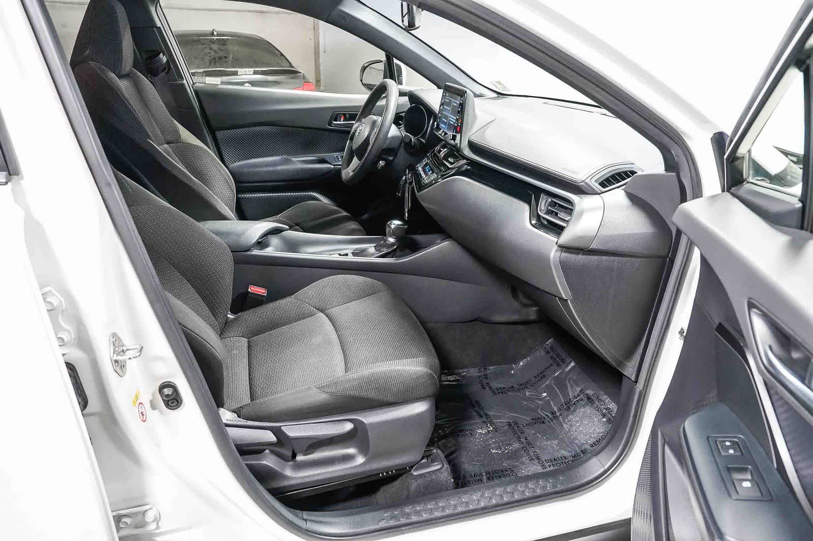 Toyota C-HR LE 2019