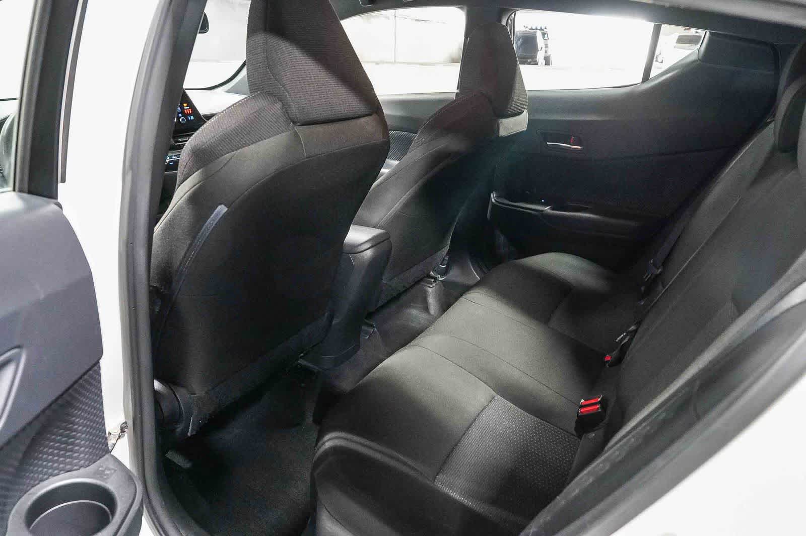 Toyota C-HR LE 2019