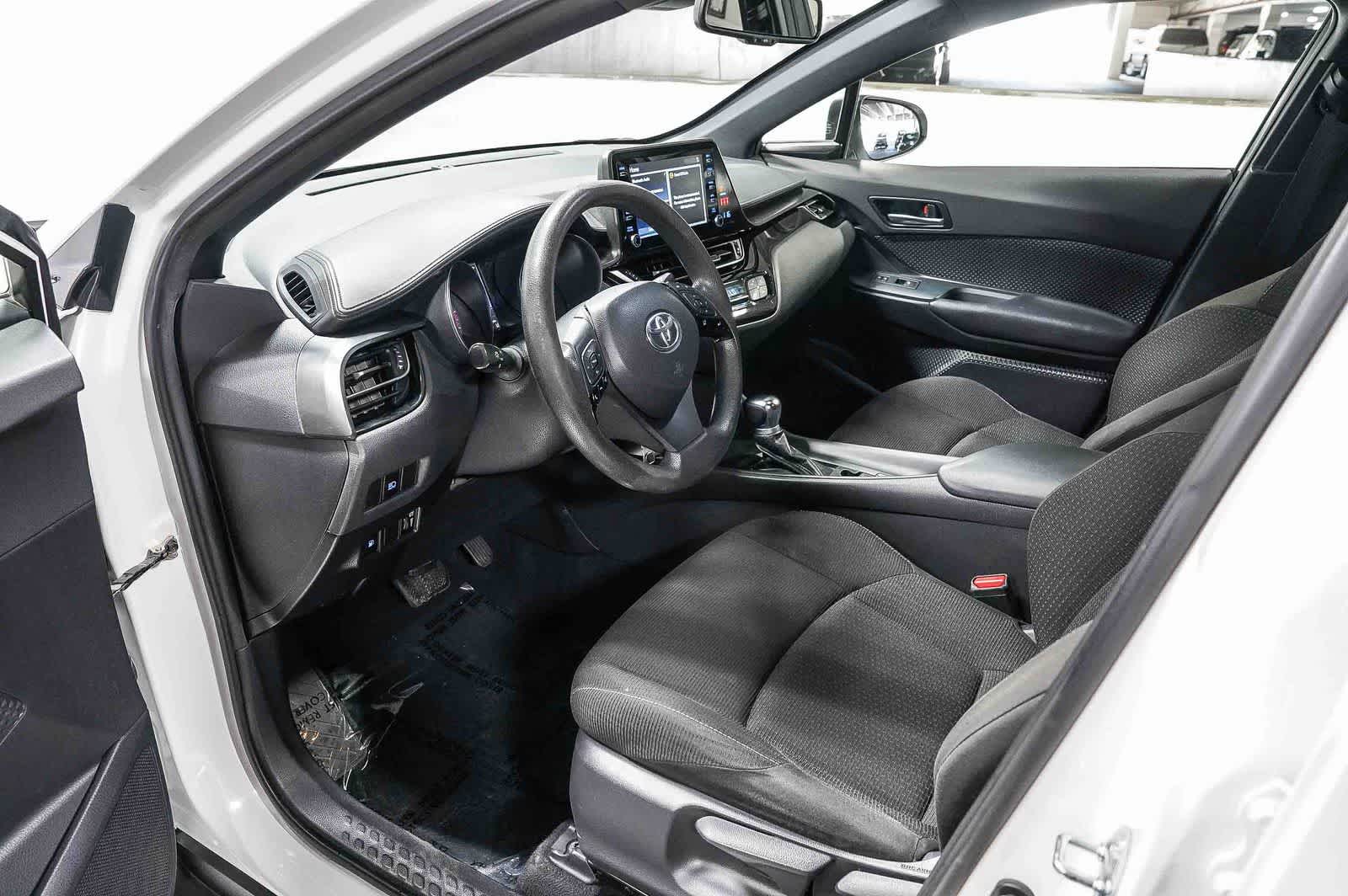 Toyota C-HR LE 2019