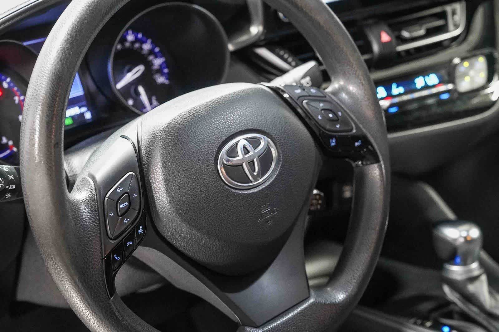 Toyota C-HR LE 2019