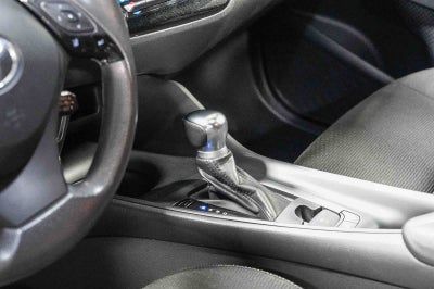 Toyota C-HR LE 2019