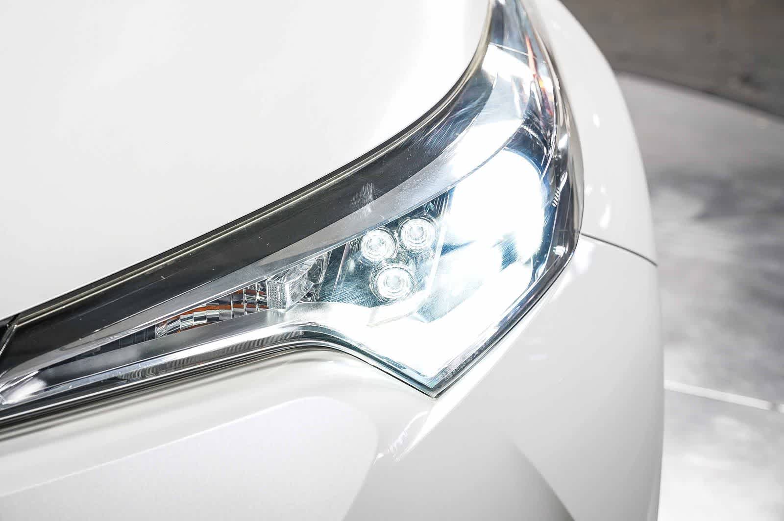 Toyota C-HR LE 2019