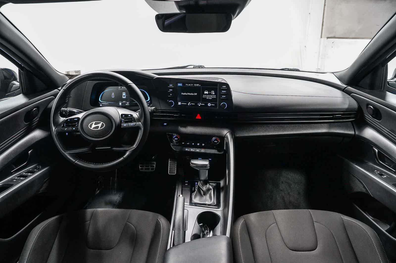 Hyundai Elantra SEL Sport 2025