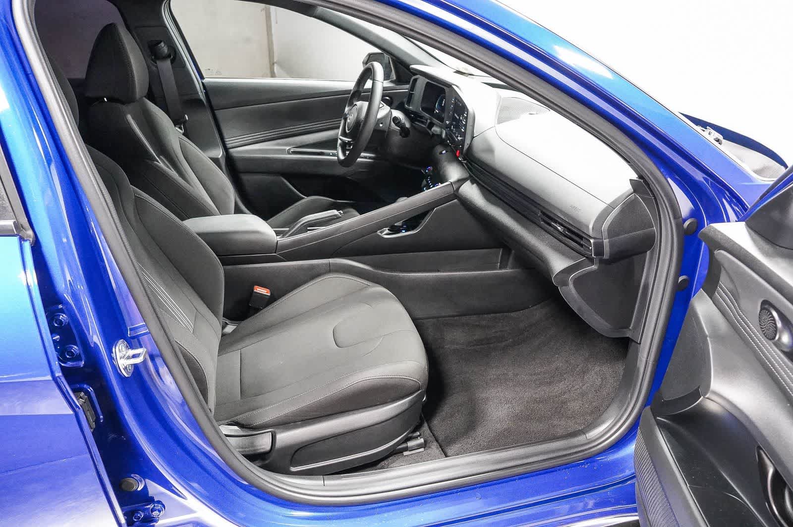 Hyundai Elantra SEL Sport 2025