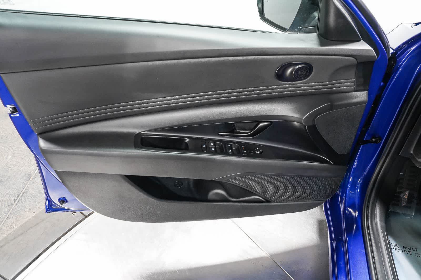 Hyundai Elantra SEL Sport 2025