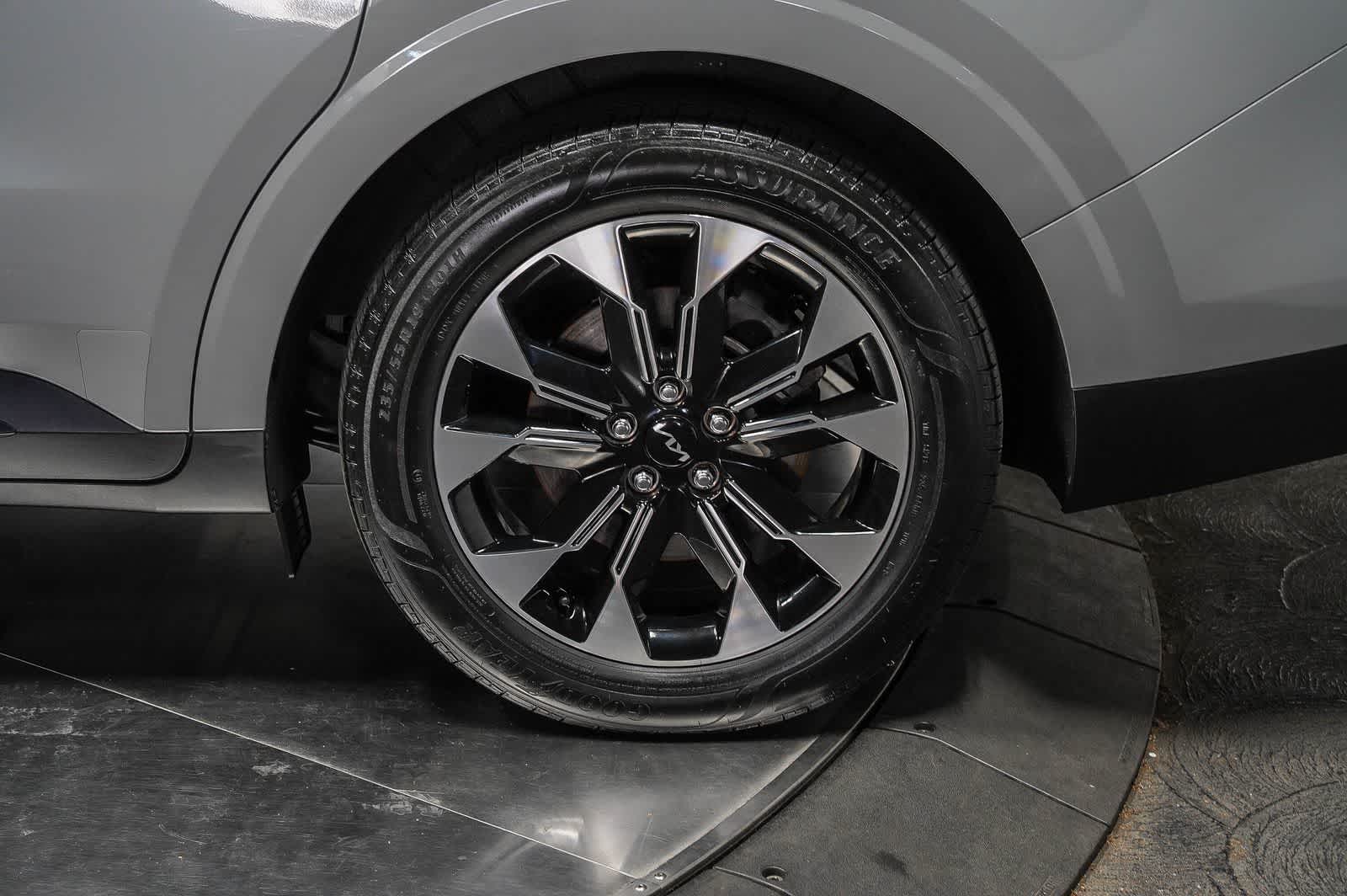 Kia Carnival EX 2024