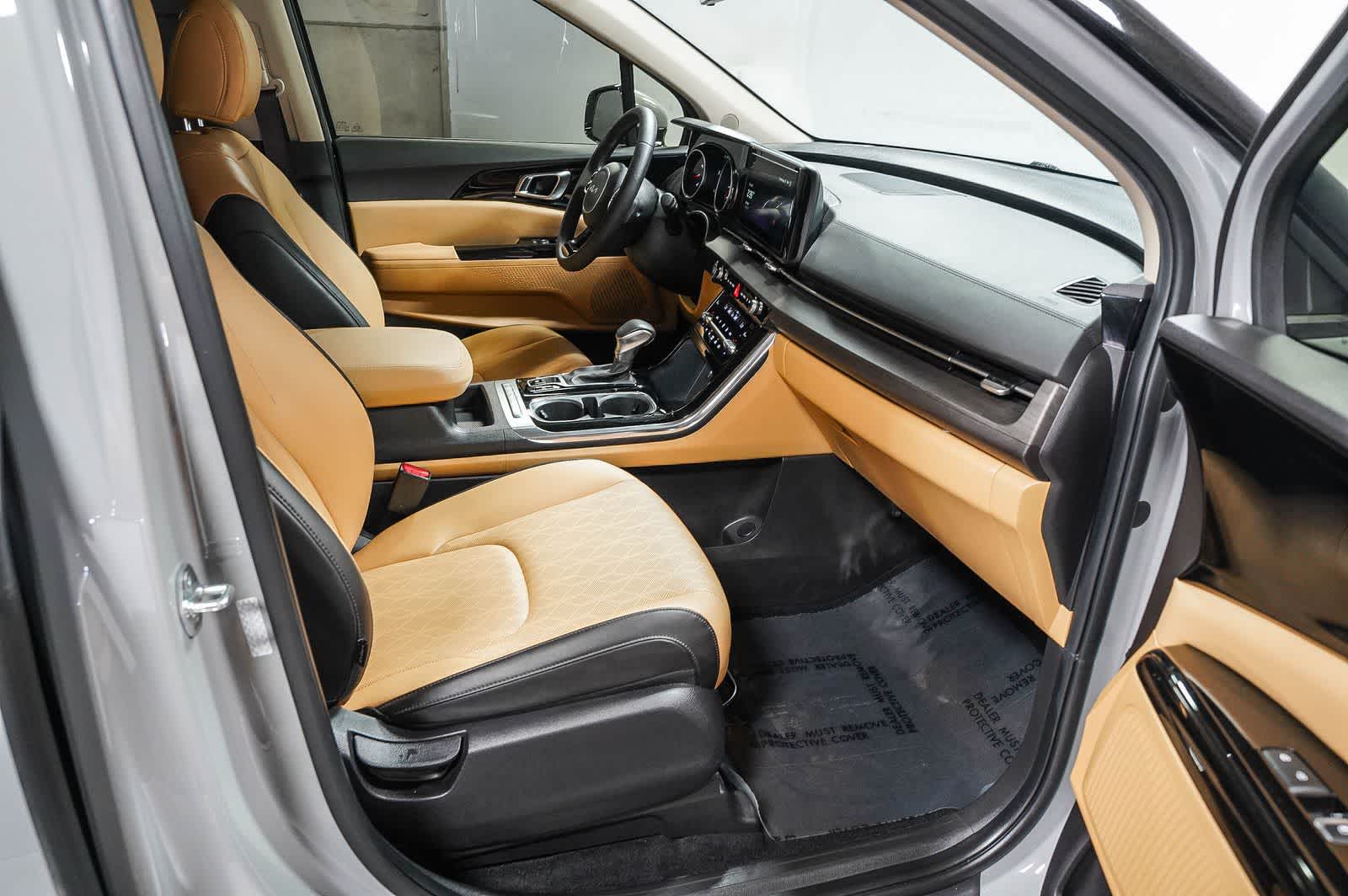 Kia Carnival EX 2024