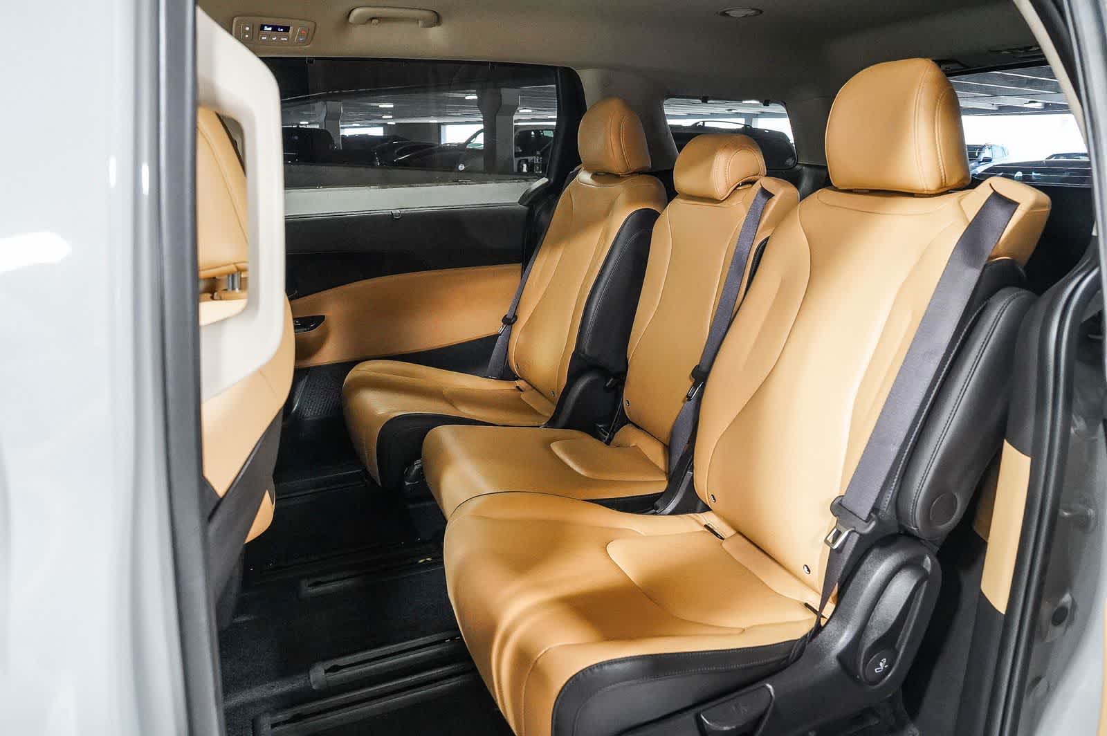 Kia Carnival EX 2024