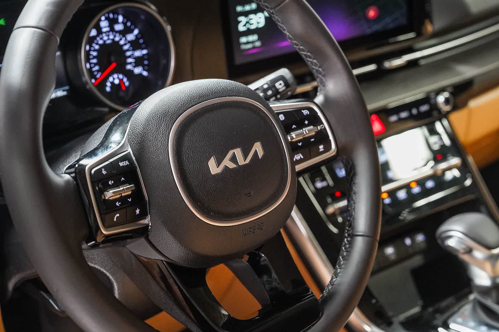 Kia Carnival EX 2024