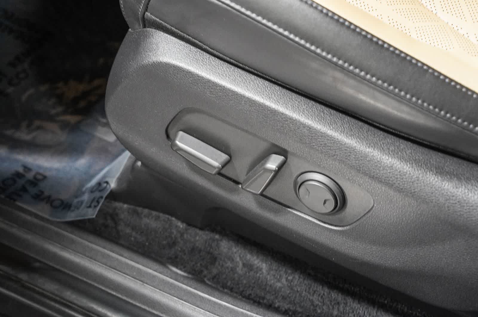 Kia Carnival EX 2024