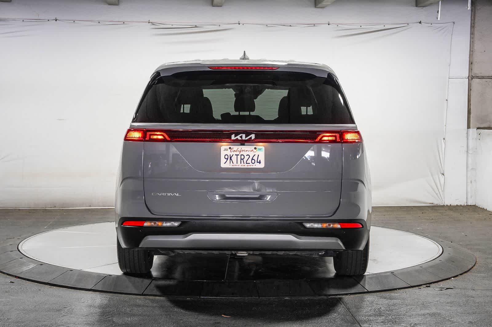 Kia Carnival EX 2024