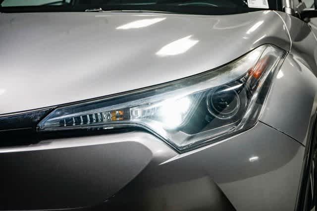 Toyota C-HR XLE 2018