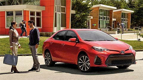 Keyes Toyota en Van Nuys CA