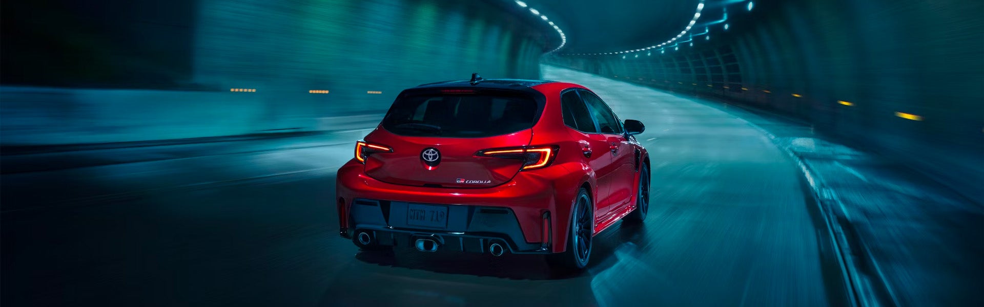Parte trasera del Toyota GR Corolla rojo 2025